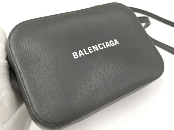 2010199257700024 5 Balenciaga Everyday Camera Leather Shoulder Bag Gray