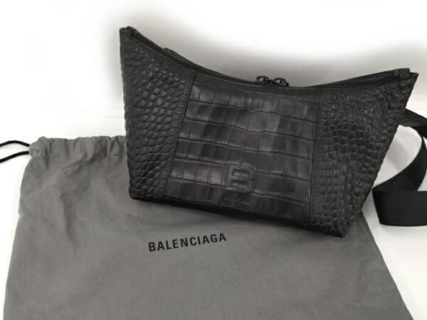 2010211252000094 10 Balenciaga Croco Embossed Leather Shoulder Bag Black