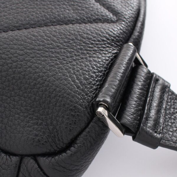 2100301142893 6 Prada Vitello Daino Waist Bag Leather Black