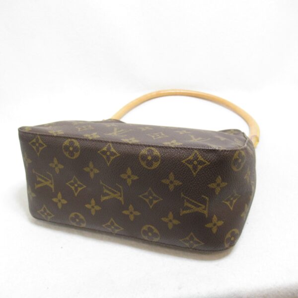 2101217535762 5 Louis Vuitton Looping MM Shoulder Bag Monogram Brown