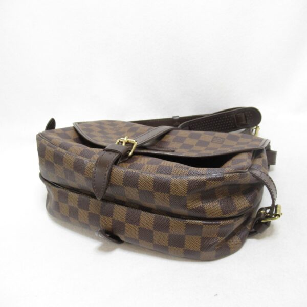 2101217571319 5 Louis Vuitton Saumur 30 Shoulder Bag Damier Brown