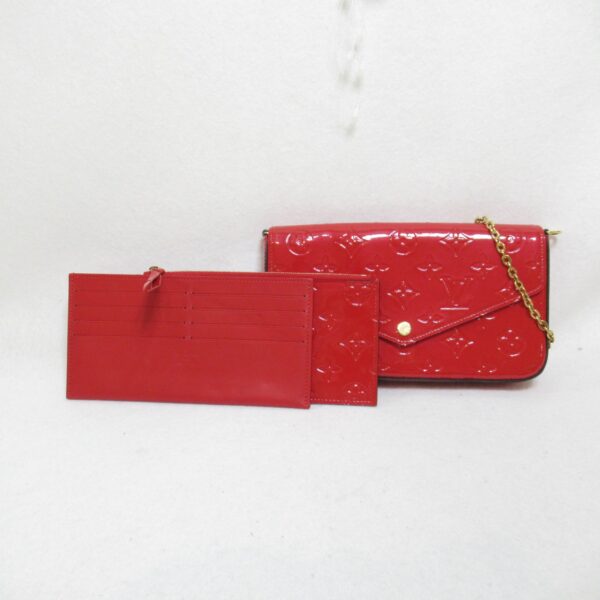 2101217623711 2 Louis Vuitton Pochette Felice Shoulder Bag Leather Vernis Red