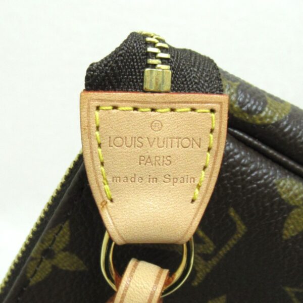 2101217692977 10 Louis Vuitton Pochette Accessoire Monogram Brown