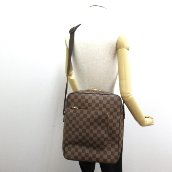 2101217760614 4 Louis Vuitton Olaf MM Shoulder Bag Damier Brown