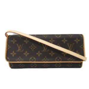 2101217770200 3 Louis Vuitton Blois Monogram