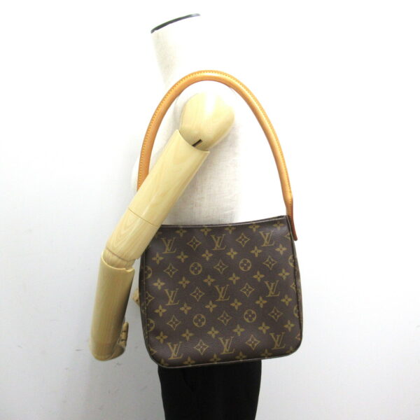 2101217793902 5 Louis Vuitton Looping Shoulder Bag Monogram Brown