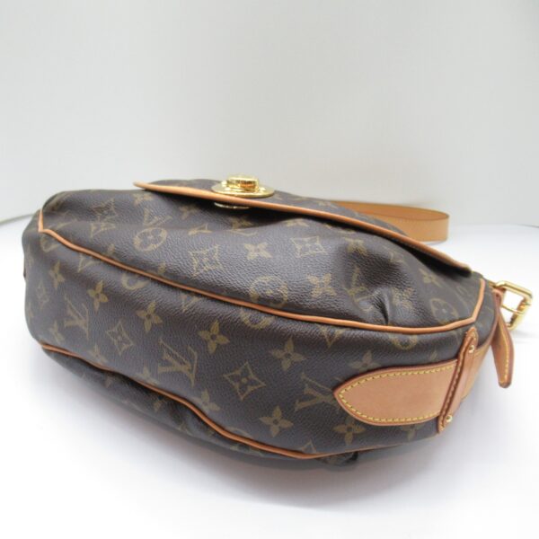 2101217809092 6 Louis Vuitton Tulum Shoulder Bag Monogram Brown