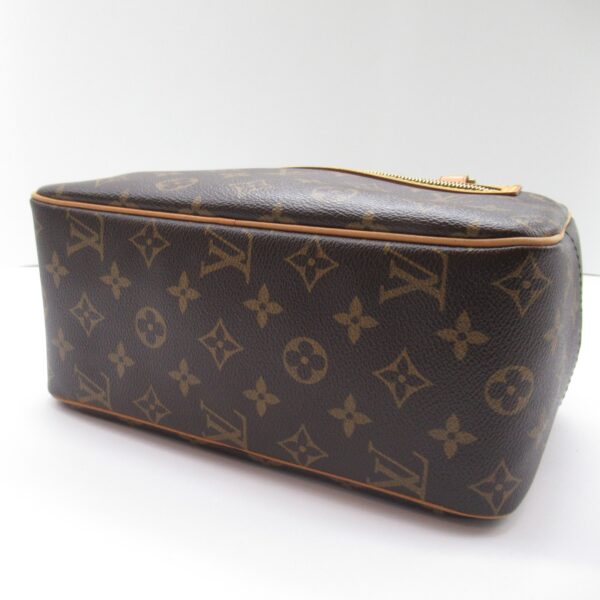 2101217818575 6 Louis Vuitton Cite Shoulder Bag Monogram Brown