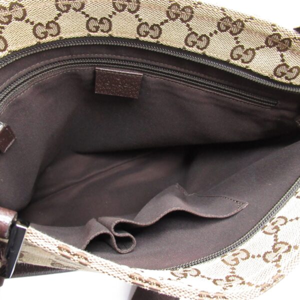 2101217826983 2 Gucci Shoulder Bag GG Brown