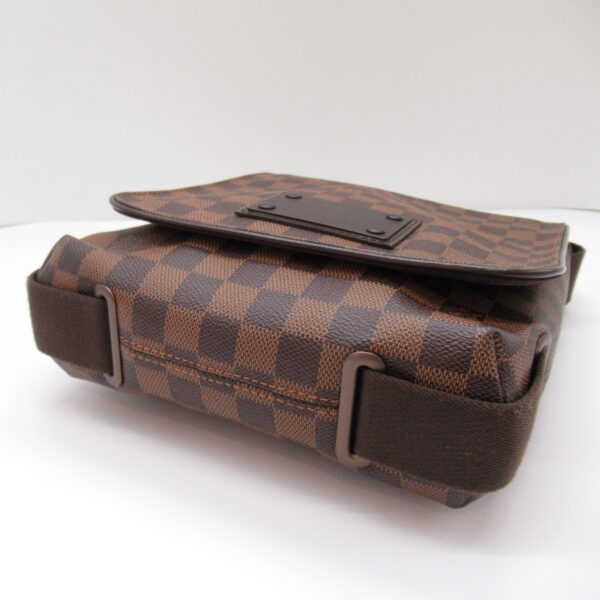 2101217828222 6 Louis Vuitton Brooklyn Messenger Bag Damier Brown