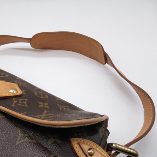 2101217834155 9 Louis Vuitton Hudson Shoulder Bag Monogram Brown