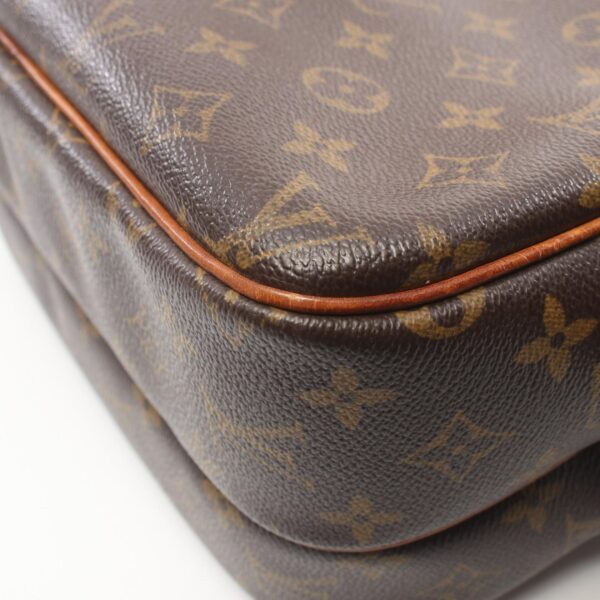 2101217950916 6 Louis Vuitton Reporter PM Monogram Shoulder Bag Brown