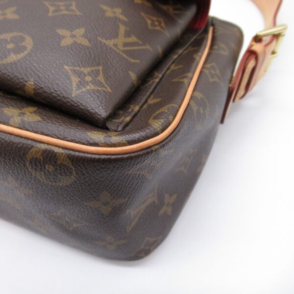 2101218001389 8 Louis Vuitton Viva Cité GM Shoulder Bag Monogram Brown