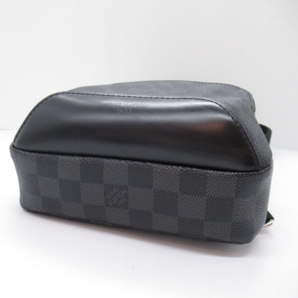 2101218042764 10 Louis Vuitton Avenue Sling Bag Damier Graphite Gray