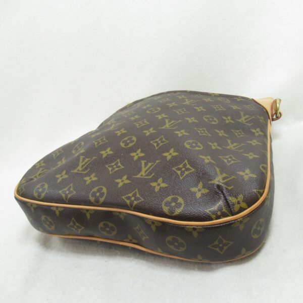 2101218073171 5 Louis Vuitton Odeon MM Shoulder Bag Monogram Brown