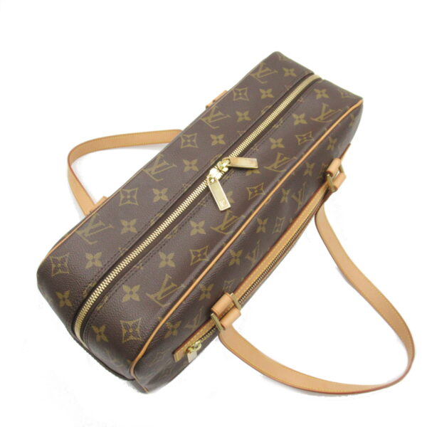 2101218085709 3 Louis Vuitton Cité GM Monogram Shoulder Bag Brown