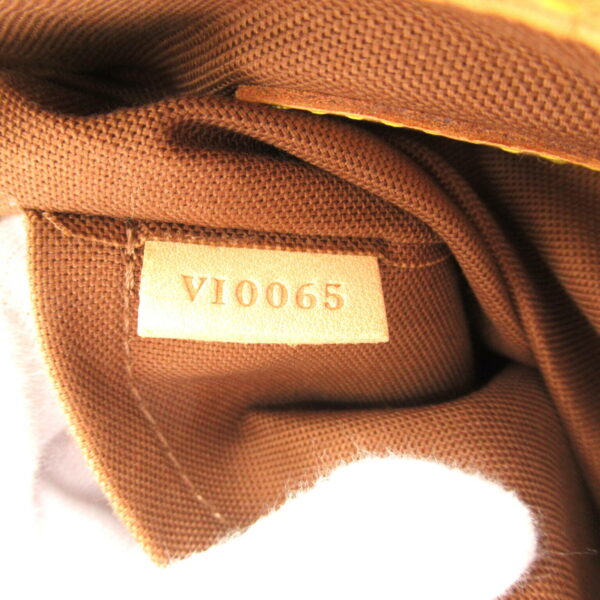 2101218105186 7 Louis Vuitton Batignolles Monogram Tote Bag Brown