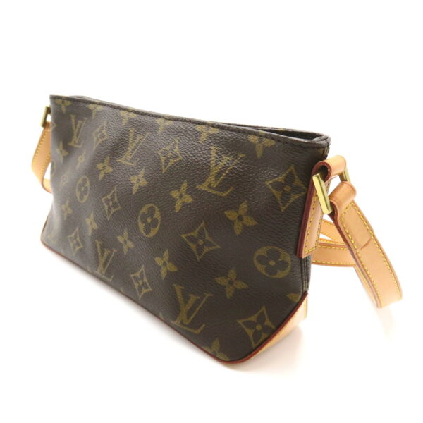 2101218155884 3 Louis Vuitton Trotter Shoulder Bag Monogram Brown