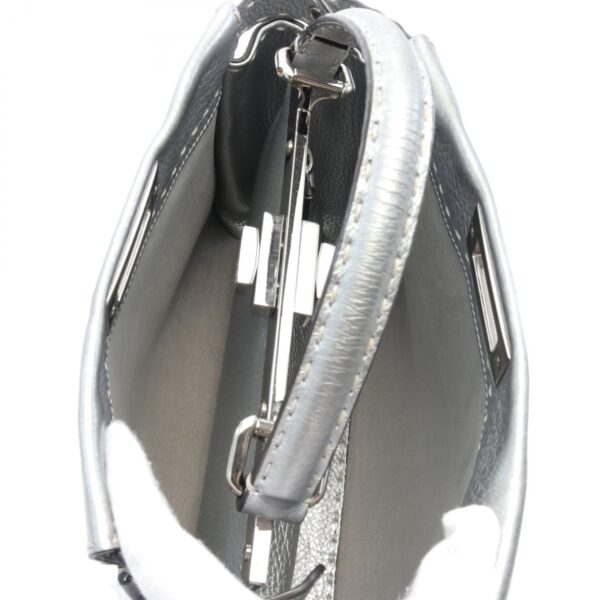 2101218173574 3 Fendi Peekaboo Regular Selleria Handbag Leather Silver