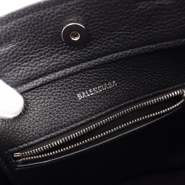 2104102303132 4 Balenciaga Everyday XS North South Handbag Leather Black