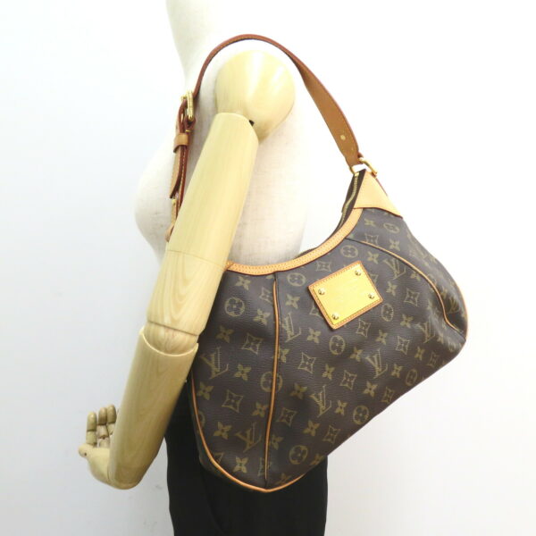 2107600974057 6 Louis Vuitton Thames GM Shoulder Bag Monogram Brown