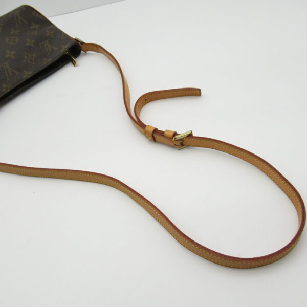 2107600987910 9 Louis Vuitton Trotter Shoulder Bag Monogram Brown