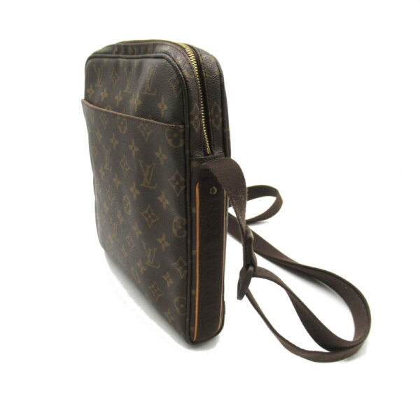 2107600990378 3 Louis Vuitton Toro Boulud Shoulder Bag Monogram Brown