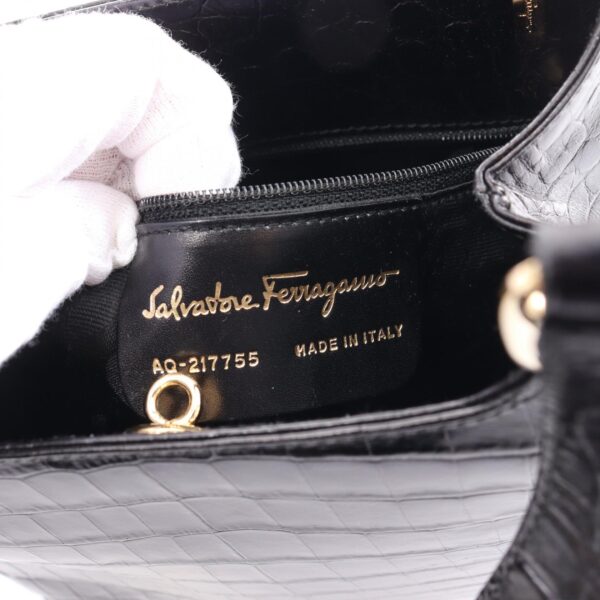 2107601009789 4 Salvatore Ferragamo Vara Handbag Leather Black