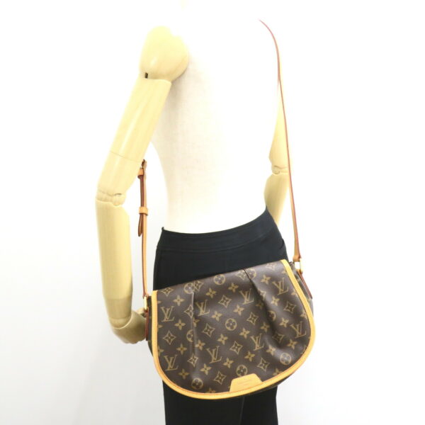 2118400136613 6 Louis Vuitton Menilmontant PM Shoulder Bag Monogram Brown