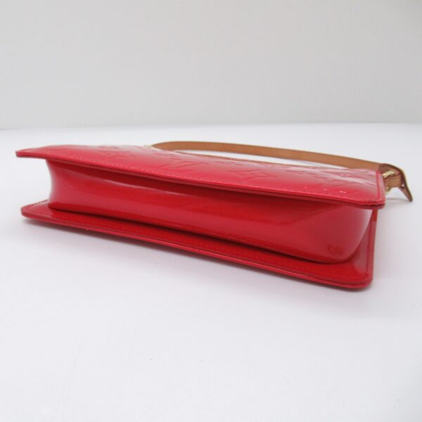 2119900006666 6 Louis Vuitton Lexington Accessory Pouch Vernis Red