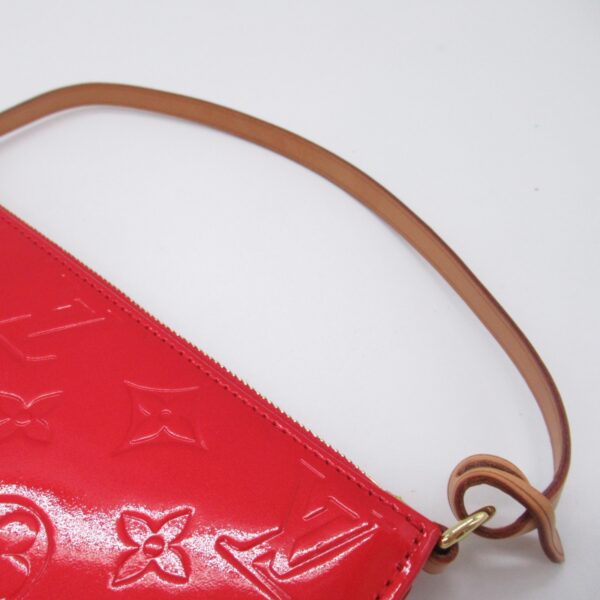 2119900006666 9 Louis Vuitton Lexington Accessory Pouch Vernis Red