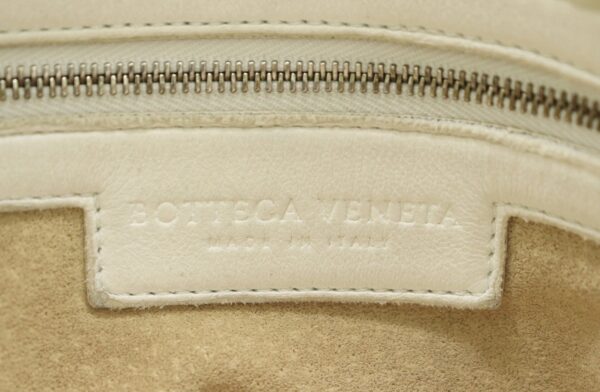 21751272 8 Bottega Veneta Intrecciato Shoulder Bag Leather Ivory Beige