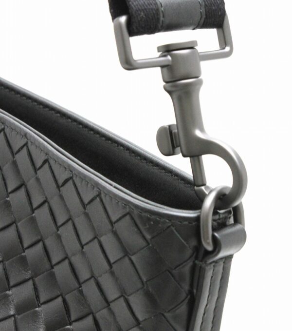 21760338 6 Bottega Veneta Intrecciato Shoulder Bag Leather Black