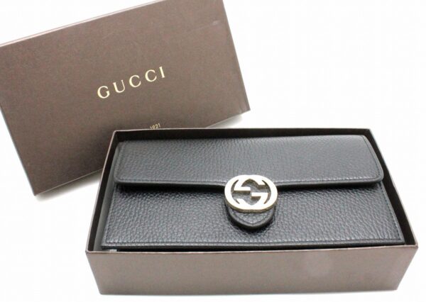 21790550 8 Gucci Interlocking Logo Chain Wallet