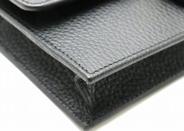 21801261 2 Gucci Interlocking Logo Embossed Leather Chain Wallet Black