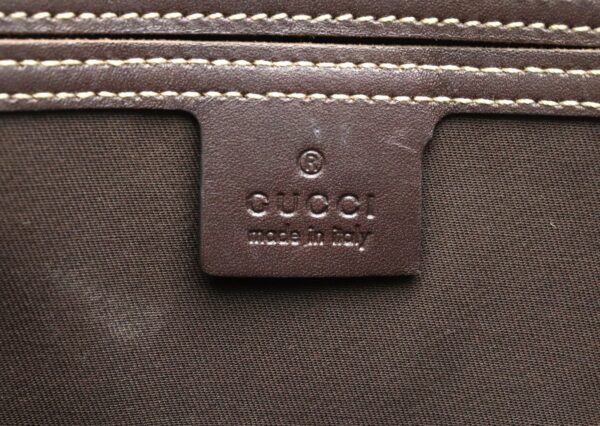 21860109 7 Gucci GG Supreme GG Shoulder Bag Khaki Beige Brown