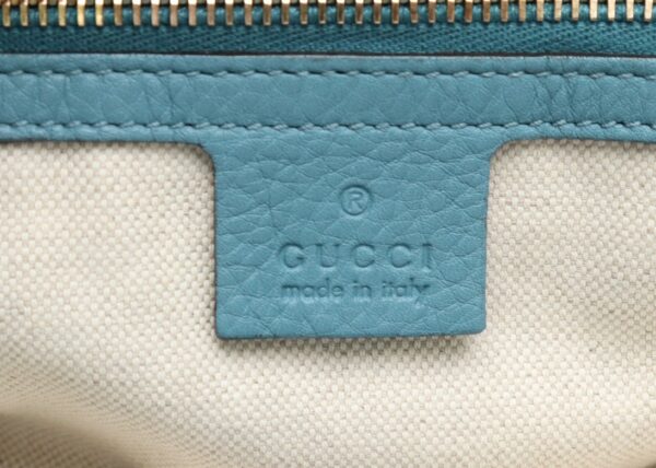 21880438 8 Gucci Bamboo Shopper 2way Leather Handbag Light Blue