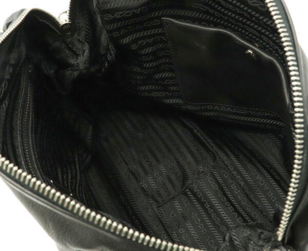 21981127 4 Prada Tote Bag Leather Black