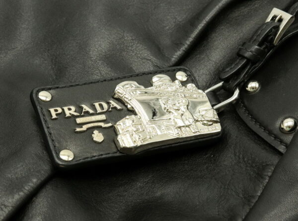 21981127 8 Prada Tote Bag Leather Black