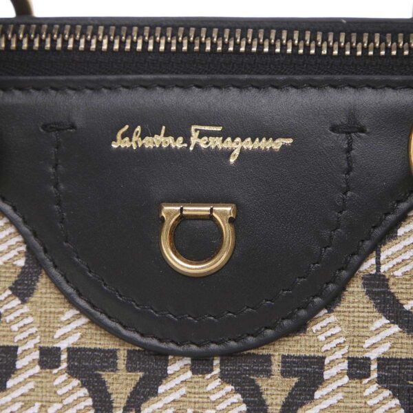 21i07412 Ferragamo Gancini Leather Tote Bag Black