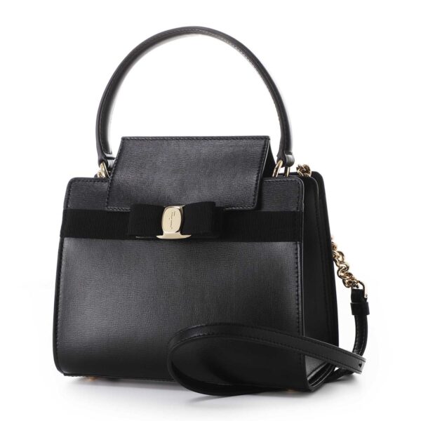 21i28201 Ferragamo Leather Handbag Black