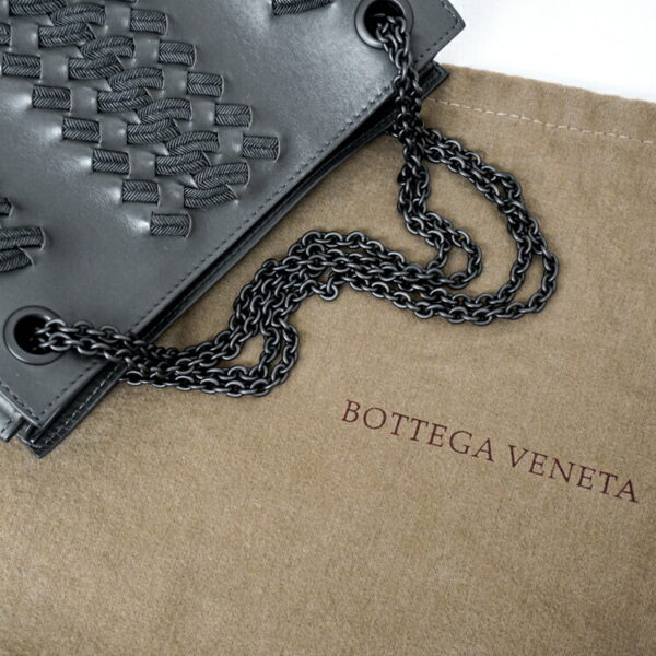 22 1427 14 Bottega Veneta Chain Handbag Gray