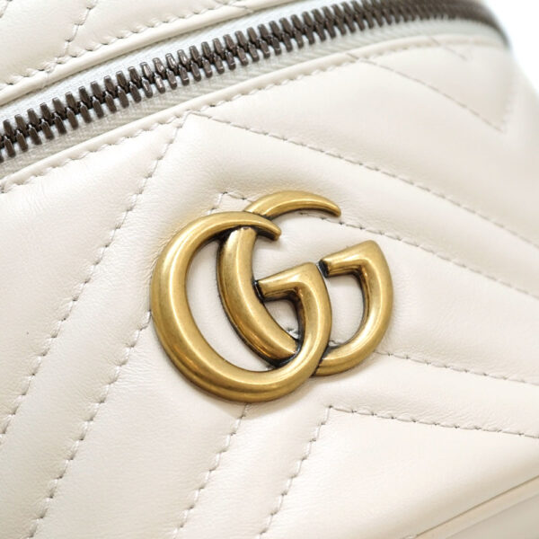 22 980 7 Gucci Mini Backpack Rucksack GG Marmont Quilted White