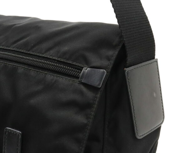 22041379 6 Prada Messenger Bag Nylon Leather Nero Black