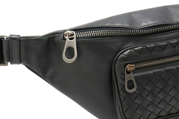 22050751 6 Bottega Veneta Intrecciato Waist Bag Body Bag Leather Black