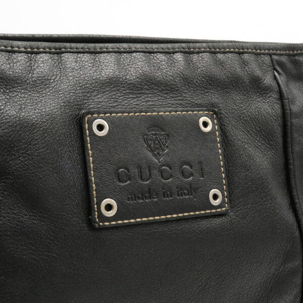 22120965 8 Gucci Crest Leather Crossbody Shoulder Bag Black