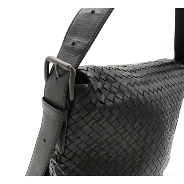 22190963 5 Bottega Veneta Intrecciato Shoulder Bag Crossbody Black