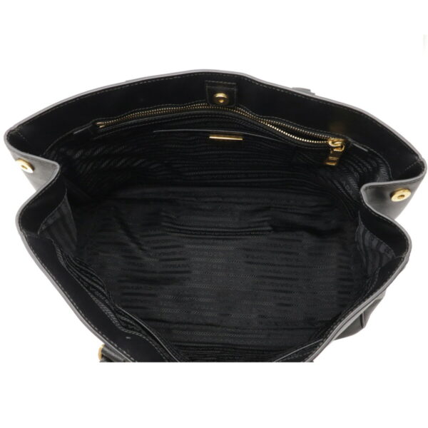 22240098 5 Prada Galleria Saffiano Handbag Leather Nero Black