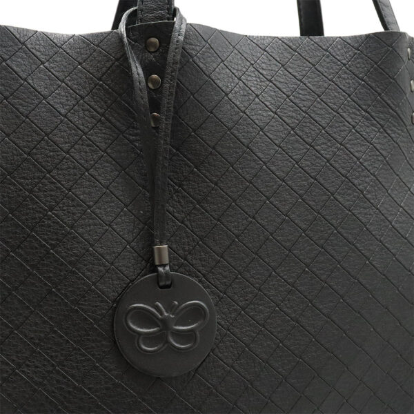 22470119 7 Bottega Veneta Intreccio Mirage Tote Leather Black