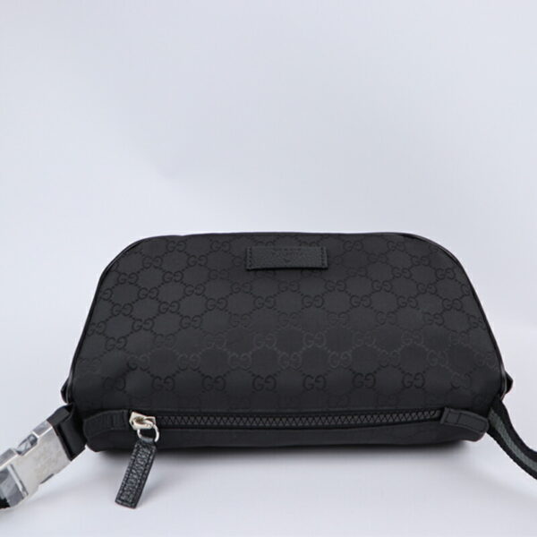 22gu014btq 003 Gucci GG Nylon Body Bag Black